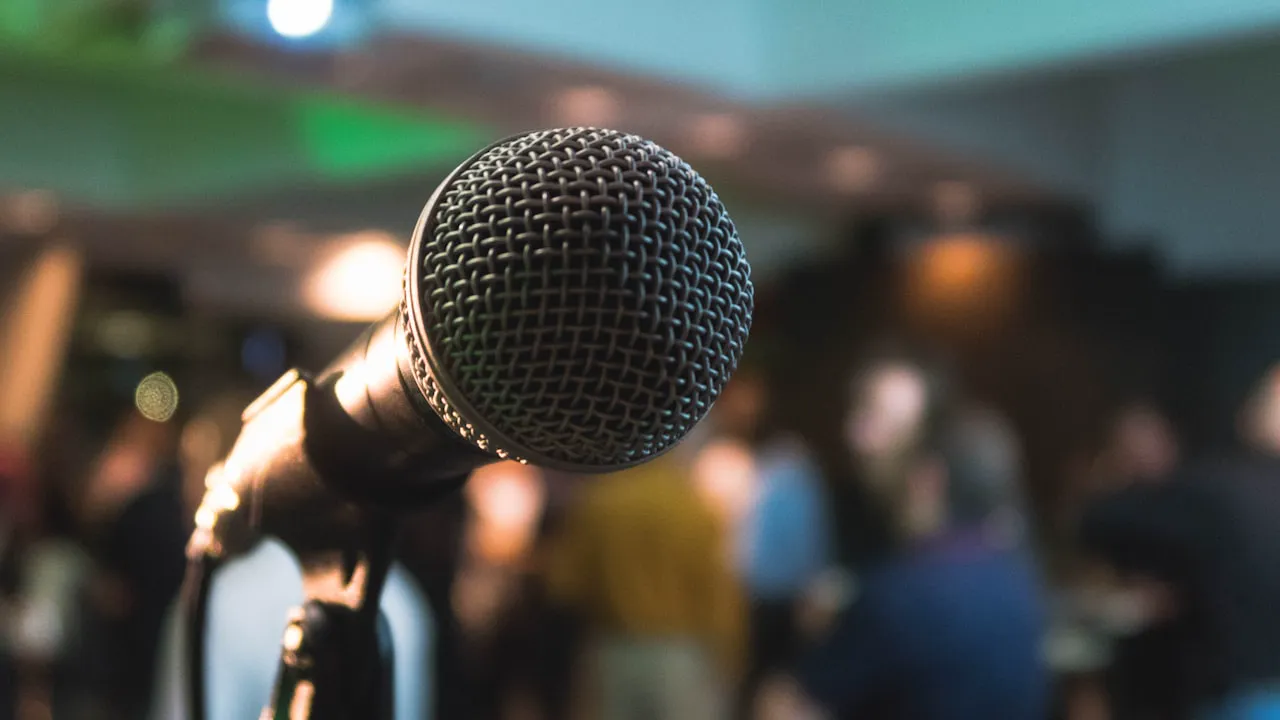 Rassemblement démocratique et débat citoyen organisé par l'ASSOCIATION UCELER